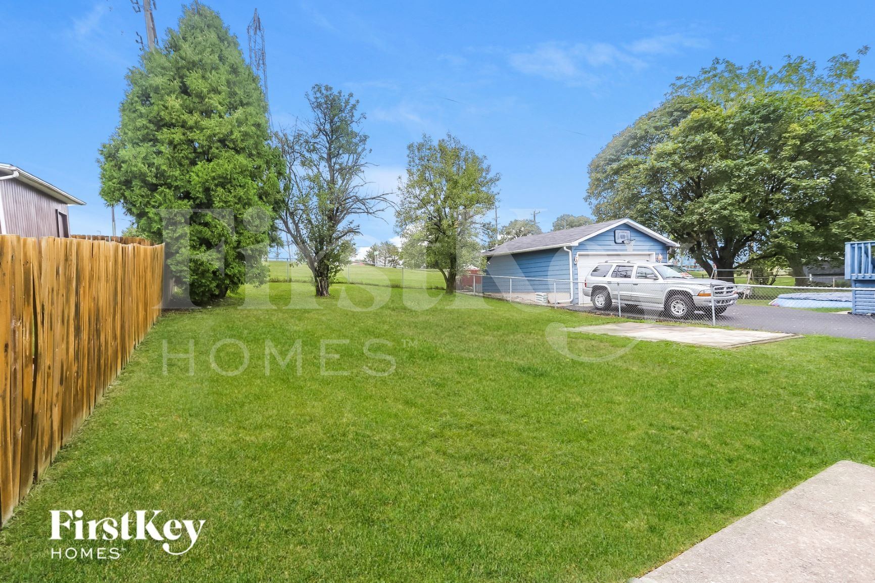 Building Photo - 510 E Clarendon Dr