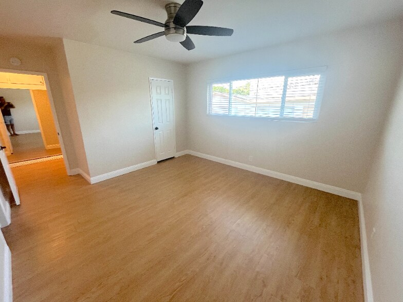 Building Photo - 2115 Placentia Ave