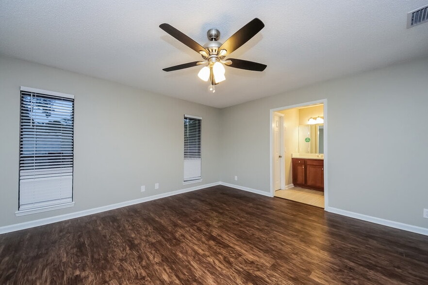 Building Photo - 5551 Edenfield Rd