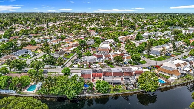 Building Photo - 1379 Seaview