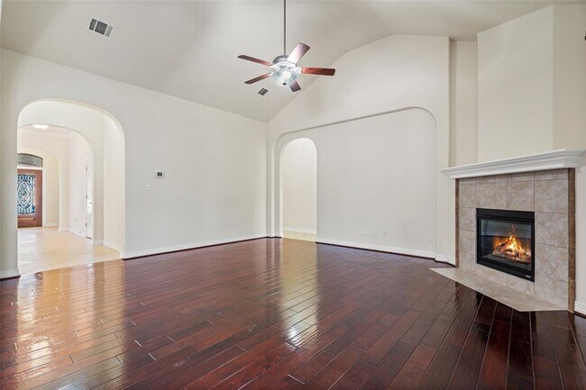 Building Photo - 8704 Old Corral Cove