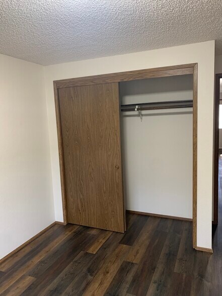 Building Photo - 107 La Villa Dr