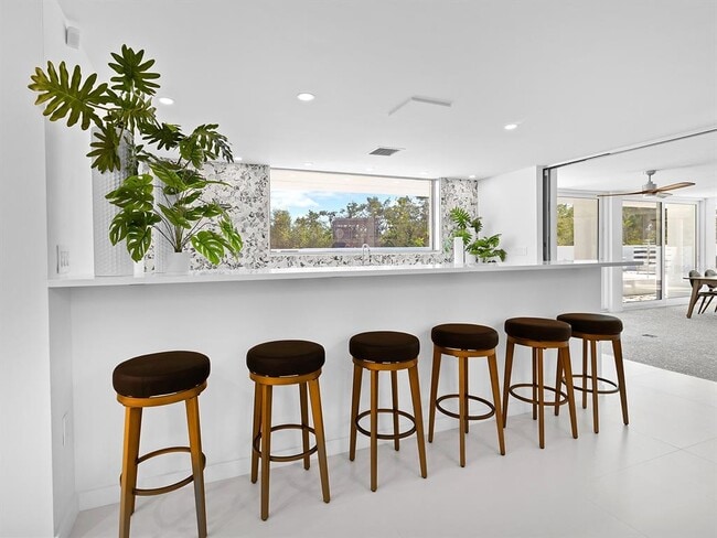 Building Photo - 7647 Sanderling Rd