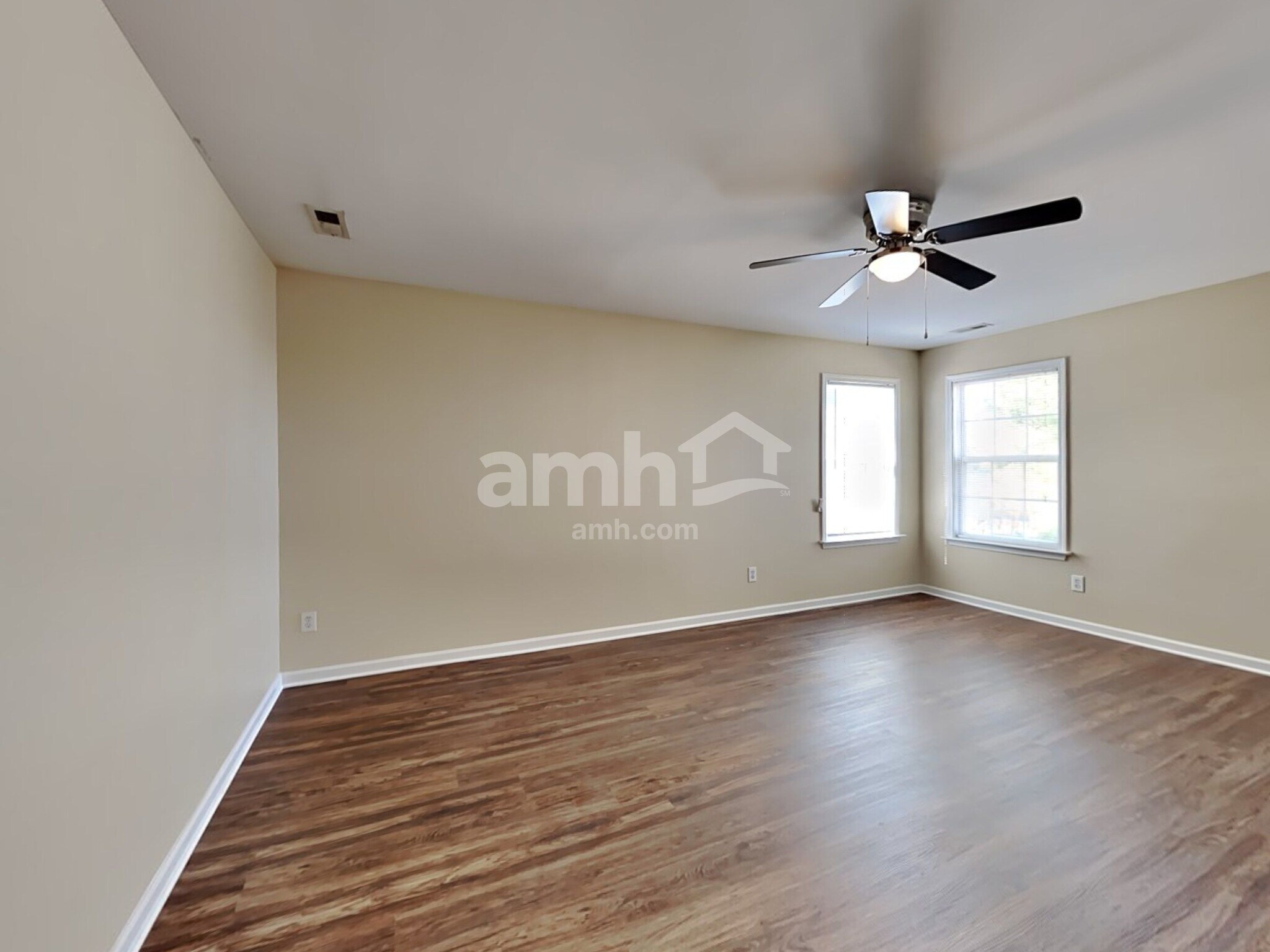 Building Photo - 8701 Poteat Dr