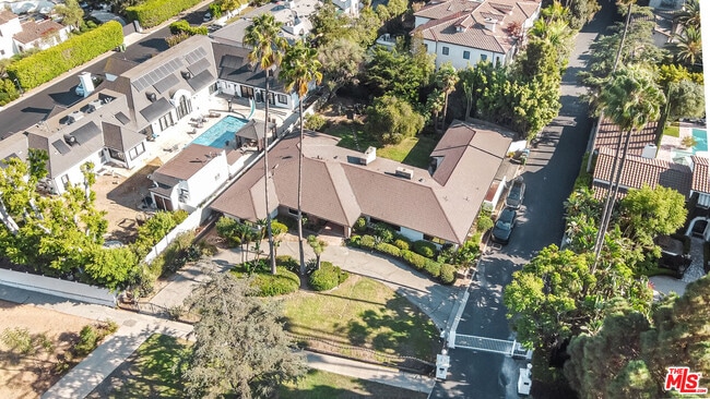 Building Photo - 5160 Los Feliz Blvd