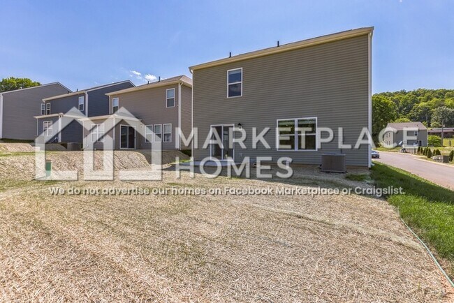 Building Photo - 702 Newtons Wy