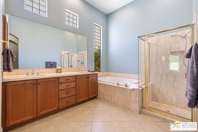 Building Photo - 88 Vía Las Flores