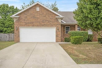 Building Photo - 717-719 E Watermill Cir