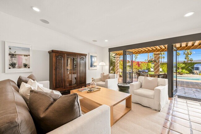 Building Photo - 46310 Shadow Mountain Dr