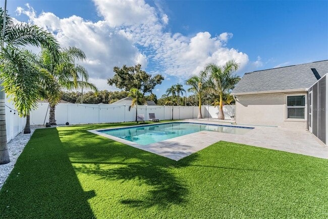 Building Photo - 714 Satin Leaf Ave