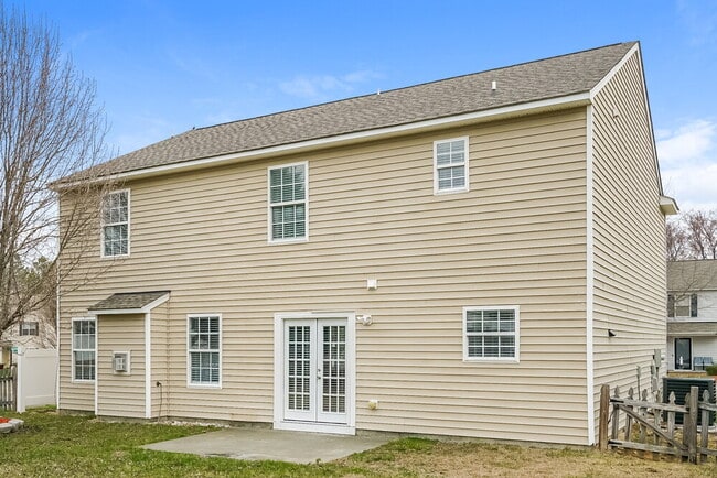 Building Photo - 4104 Taylor Oaks Dr
