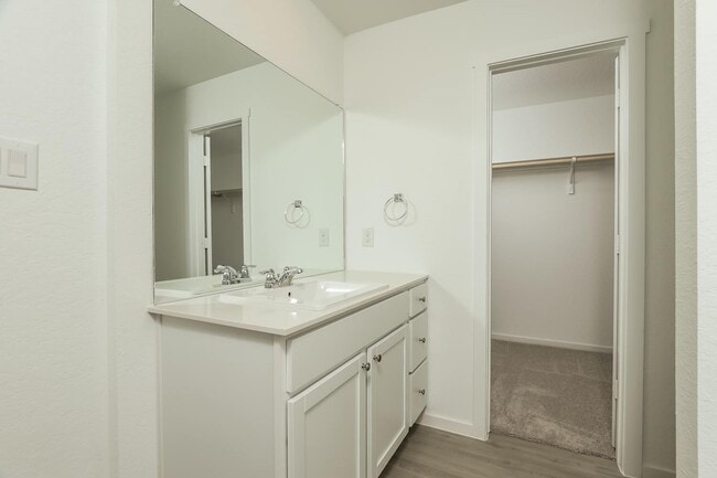 Building Photo - 3414 Rodgers Hl