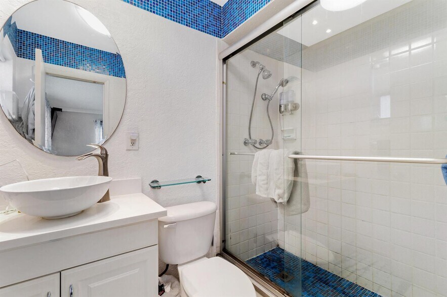 Building Photo - 760 SE 2nd Ave