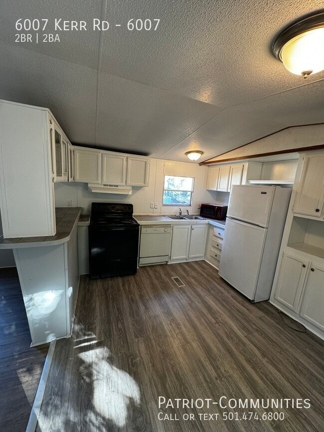 Building Photo - 6007 Kerr Rd