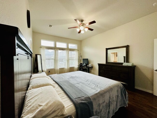 Building Photo - 2448 Elm Valley Dr