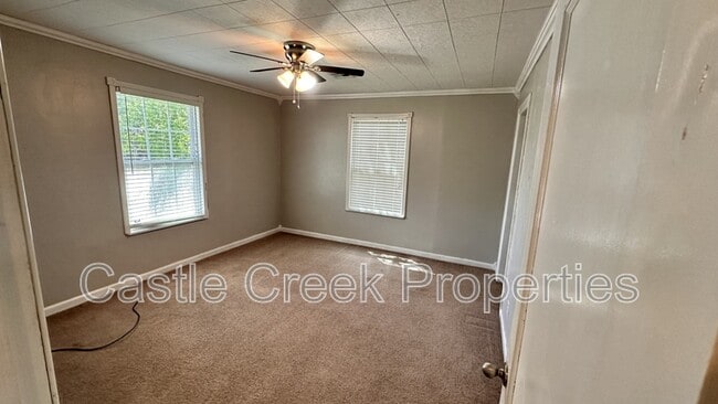 Building Photo - 714 W Hurd St