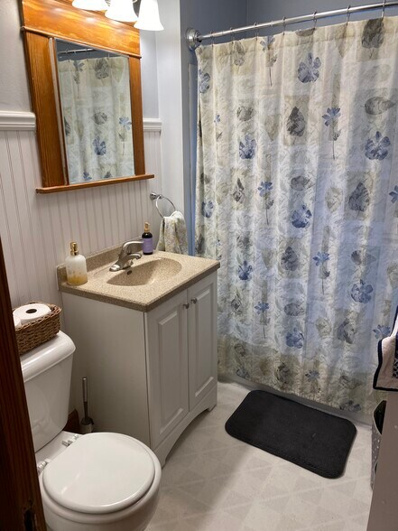 Building Photo - 124 Lighthouse Ct