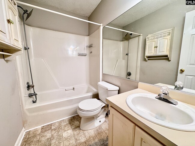 Building Photo - 116 Botany Dr