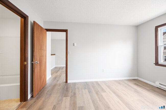 Building Photo - 46 N Cherry St