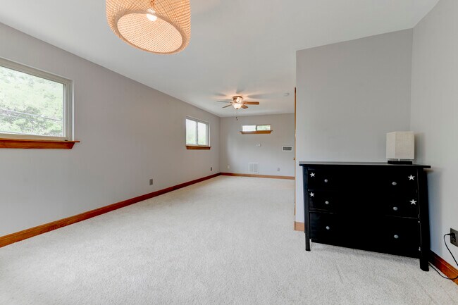 Building Photo - 13918 Hummingbird Ln