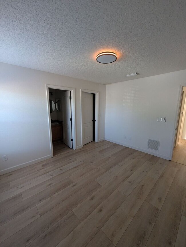 Building Photo - Beautiful 3 Bedroom 2.5 Bath Home in Paloma