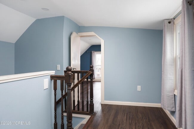 Building Photo - 603 2nd Ave