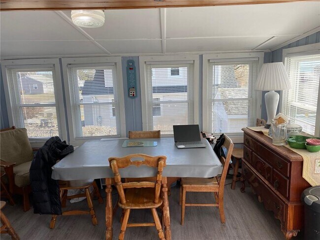 Building Photo - 20 St James Rd