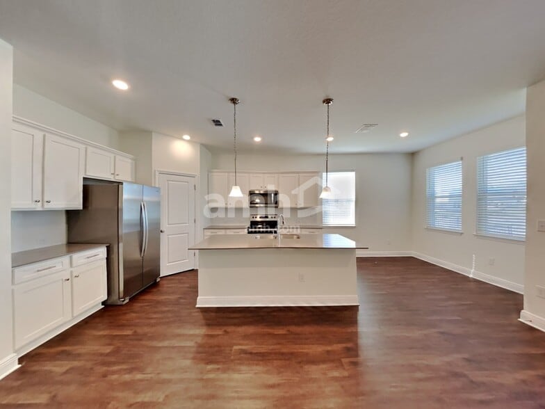 Building Photo - 6237 Emerald Hls Wy