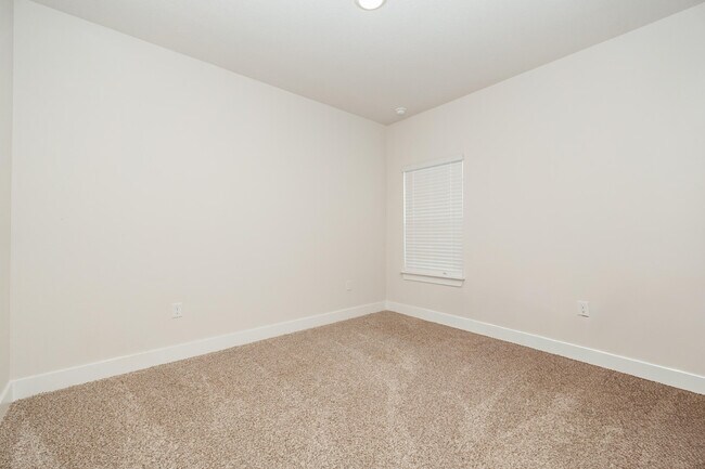Building Photo - 732 Quintana St