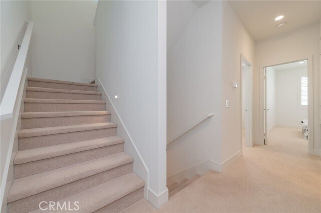 Building Photo - 119 Novel