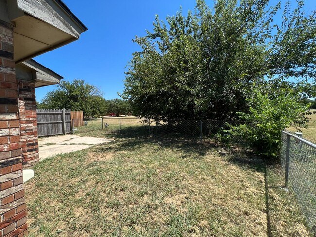 Building Photo - 104 Crawford Ct