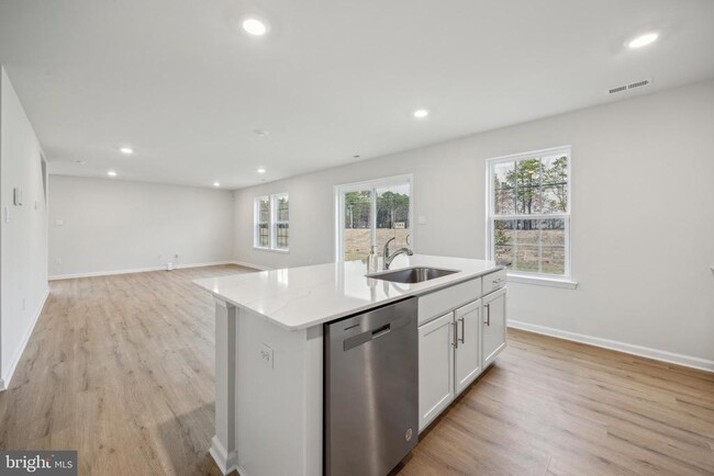 Building Photo - 107 Malibu Dr