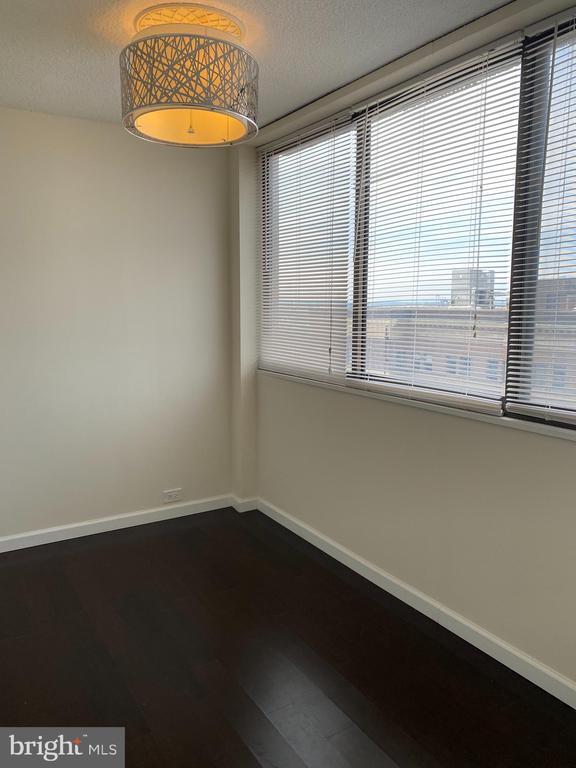 Building Photo - 1326 Spruce St