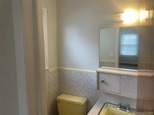 Building Photo - 147-38 Grand Central Pkwy