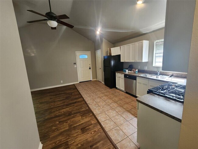 Building Photo - 2714 Whitis Ave