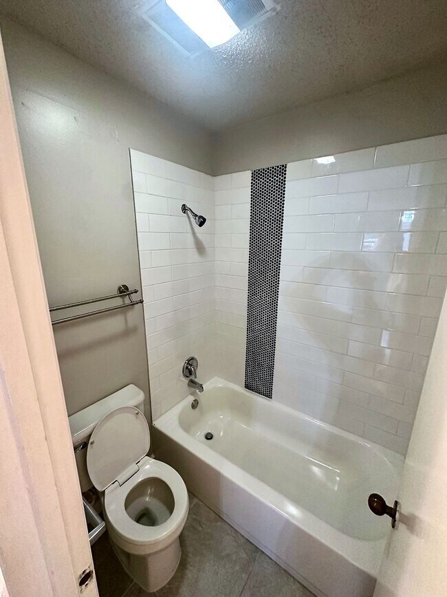 Building Photo - ***West Campus Apartment for Rent * Pet Friendly * Walk to UT Campus * On Bus Route * Spacious * ...