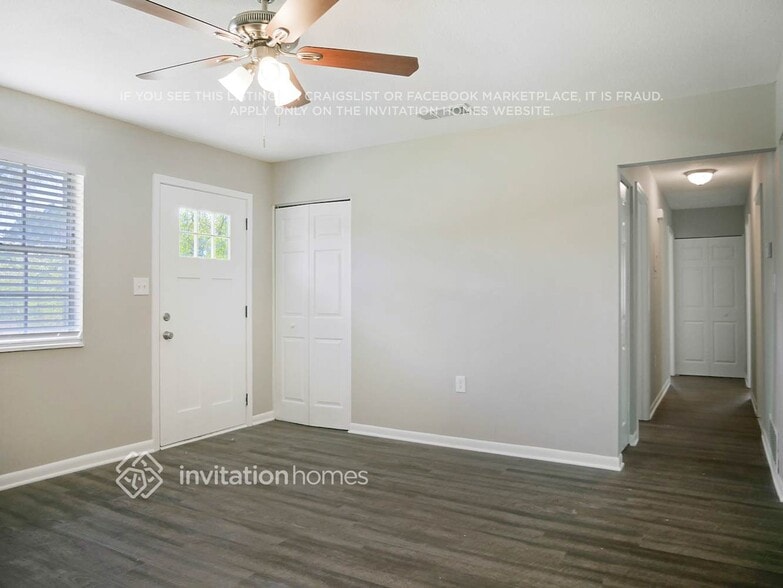 Building Photo - 4085 Brewer Dr SW
