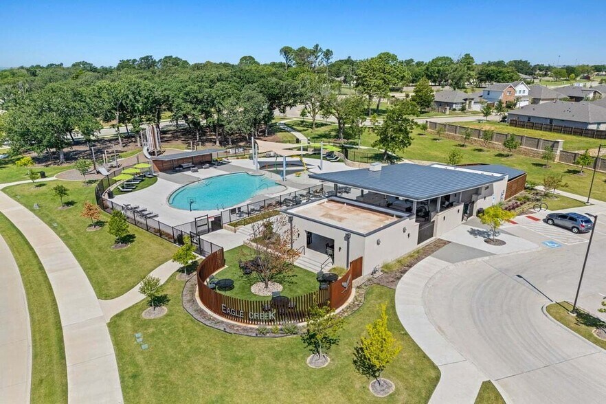 Access to amenities center - 2309 Kendolph Dr