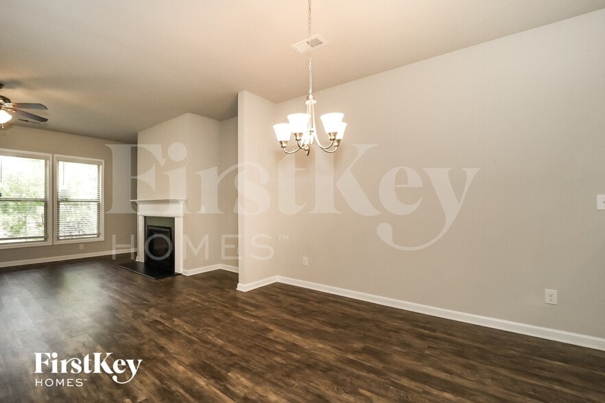 Building Photo - 3136 Baylor Cir