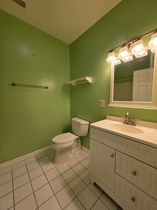 Building Photo - 6739 S Merrill Ave