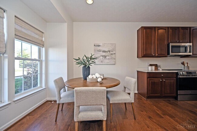 Building Photo - 7135 Thorndale Ln