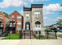 Building Photo - 209 S Albany Ave