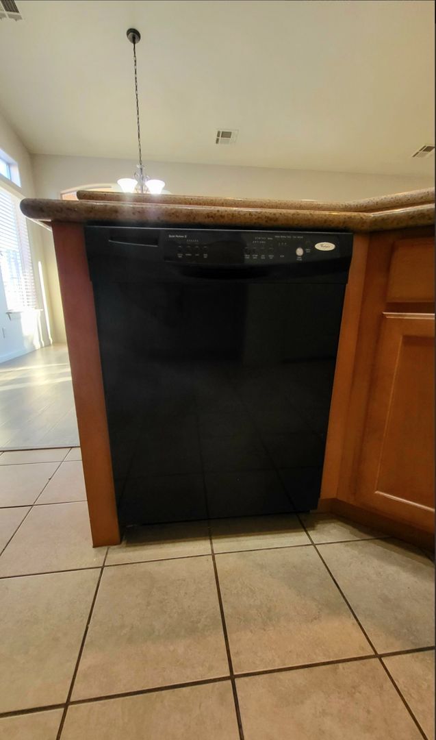 Building Photo - 1101 Bourbon St