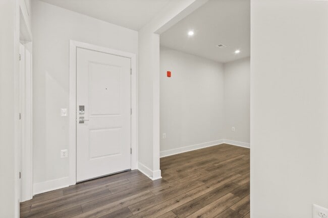 Building Photo - 100 St Ives Pl