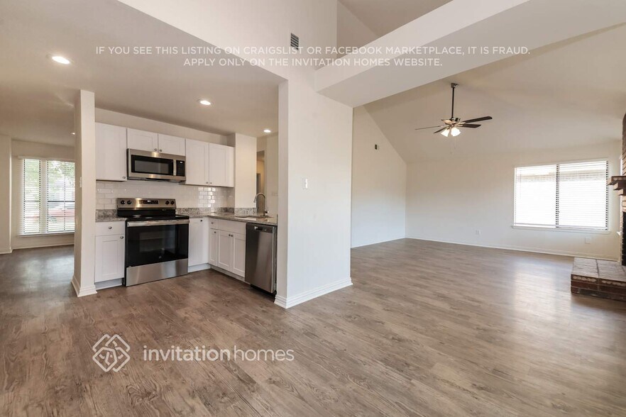Building Photo - 7801 Cornell Dr