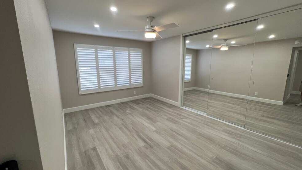 Building Photo - 4500 Whitsett Ave