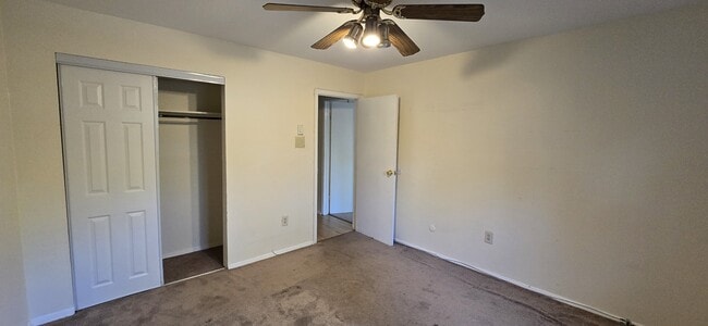 Building Photo - 142 E Maple St