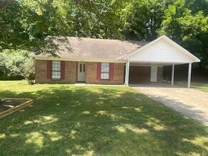 Building Photo - 309 Colonial Dr