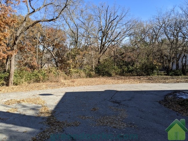 Building Photo - 9120 W 78th St