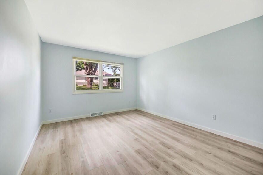 Building Photo - 6719 Century Ave